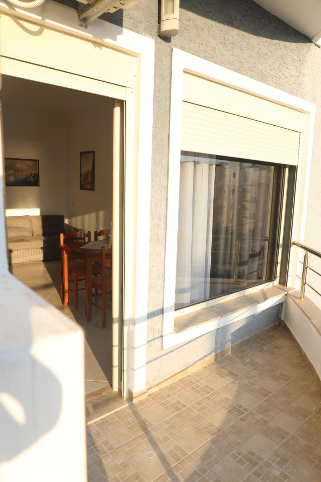 Summer Gate Apartment Sarandë Exterior foto